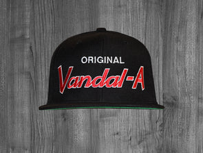 VANDAL-A SNAP BACK.  BLACK / WHITE & RED